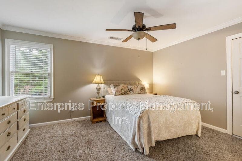 Collierville House: 10290 Shrewsbury Run Way