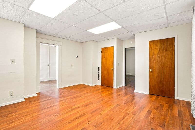 London House: 67-67 1/2 W Fourth St
