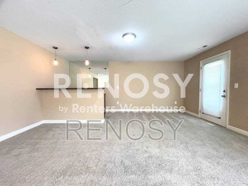 West Des Moines House: 8228 Dakota Drive
