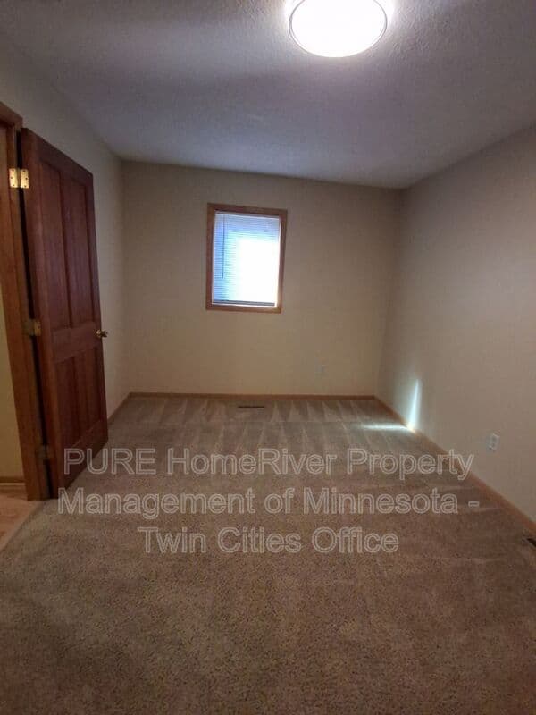Northfield House: 1468 90th St W