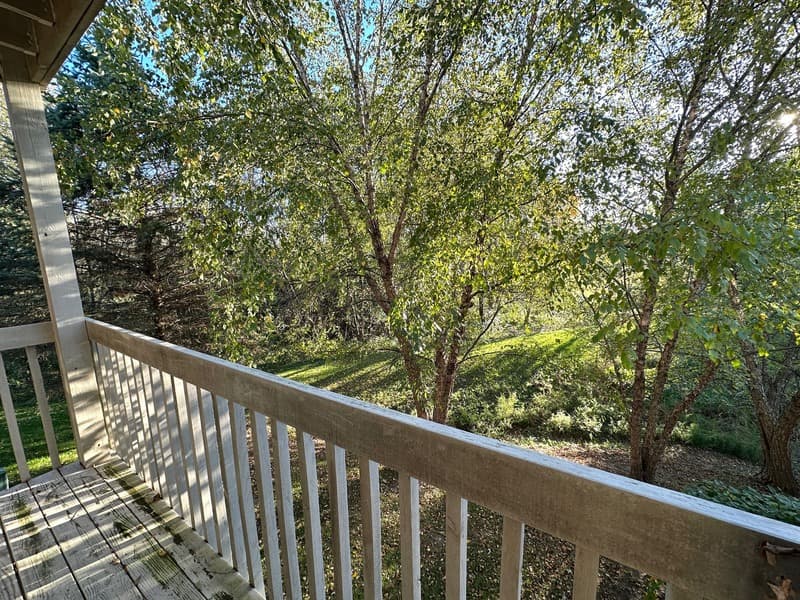 Richmond Condo: 350 Cunat Blvd
