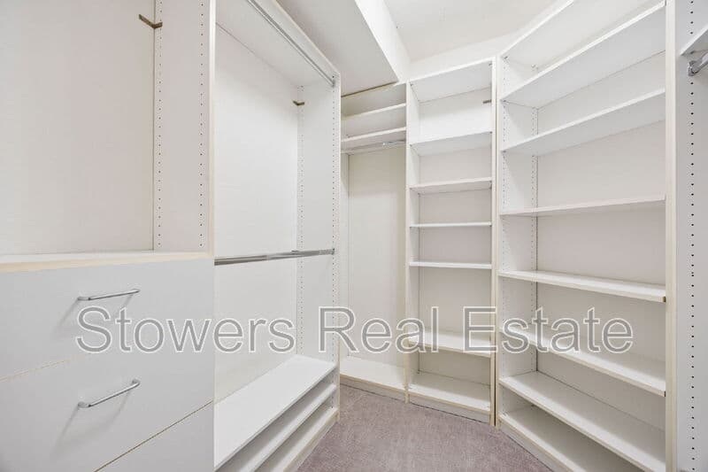 Pleasant Hill House: 26 Driftwood Court