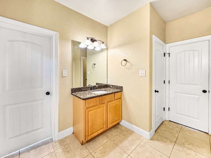 San Antonio House: 1615 Finland Palm