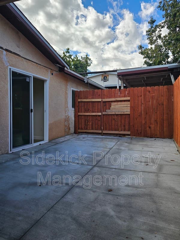 Los Angeles House: 5009 Wadena St