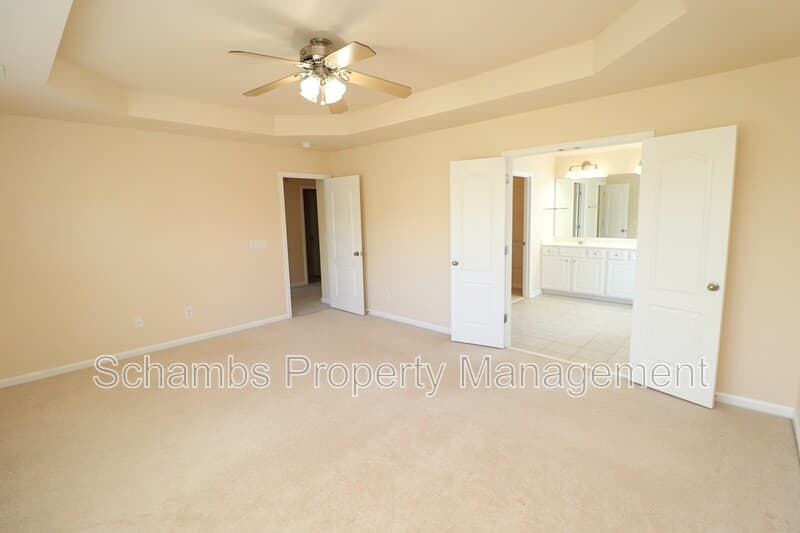 Raleigh House: 12554 Honeychurch St