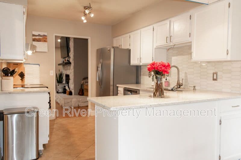 Jacksonville House: 12955 Julington Ridge Drive E