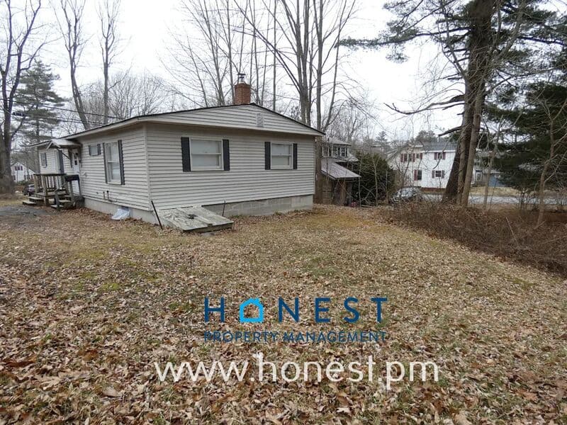 Augusta House: 146 Sewall Street