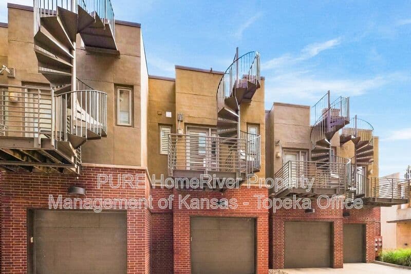 Kansas City House: 4540 J.C. Nichols Parkway