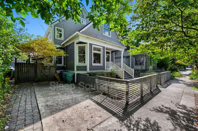 Portland House: 1912 NE 11th Ave
