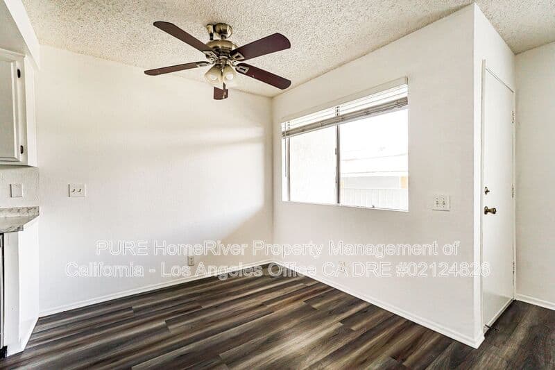 Hawthorne Condo: 13707 Yukon Ave