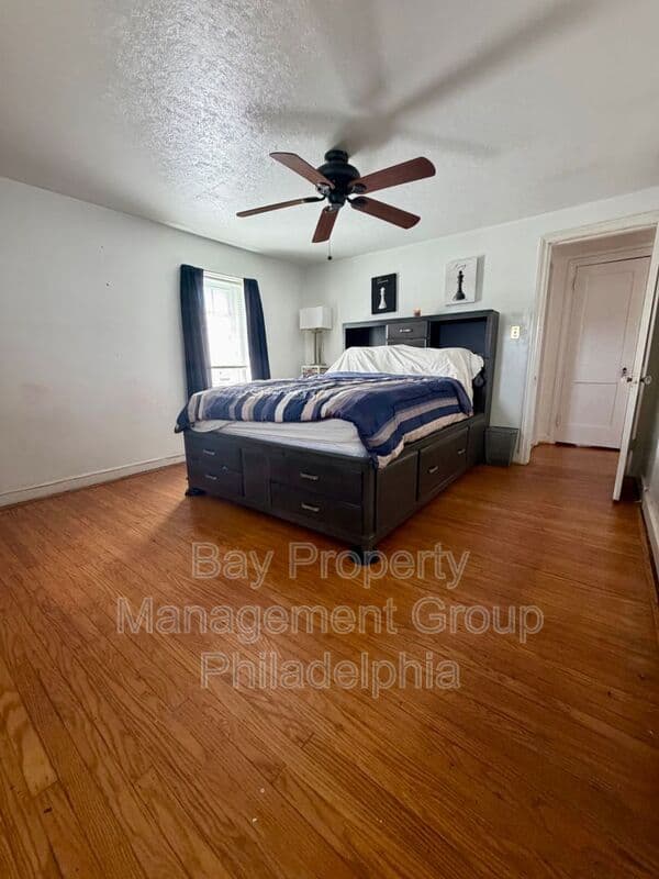 Philadelphia House: 6522 N American St