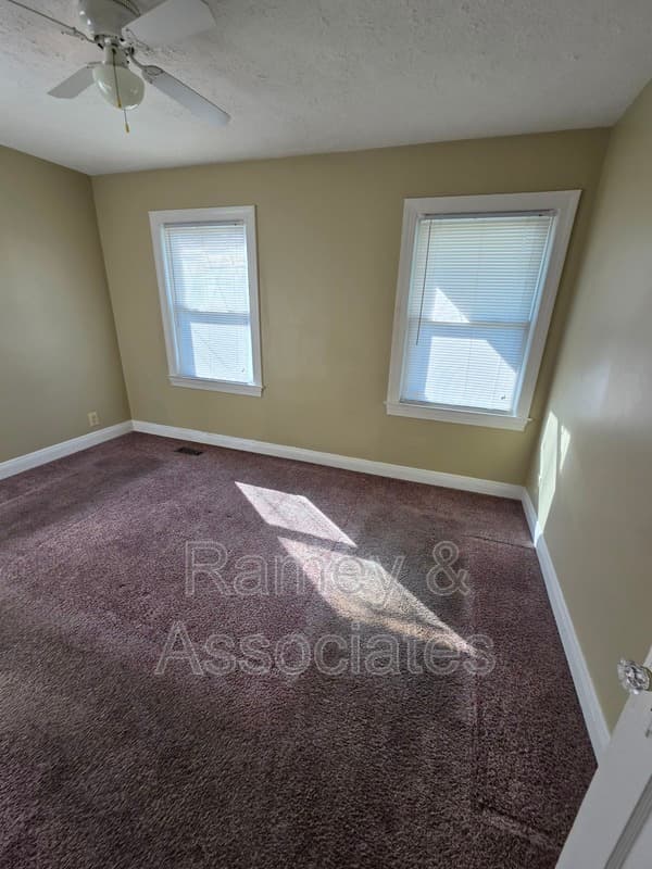 Louisville House: 1091 Bicknell Ave