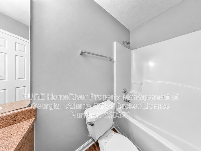Locust Grove House: 417 Kirkland Dr
