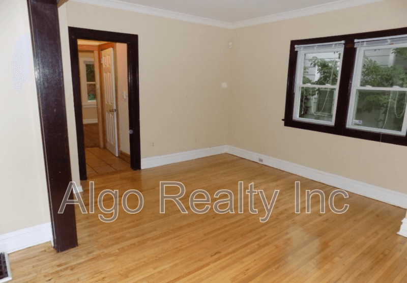 Minneapolis House: 3910 Emerson Avenue North