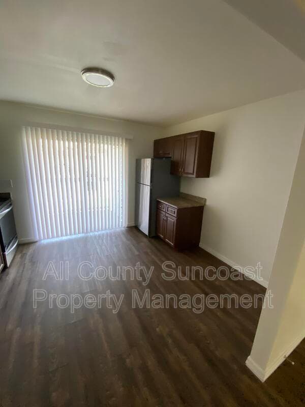 Pinellas Park Condo: 7501 35th St N #D