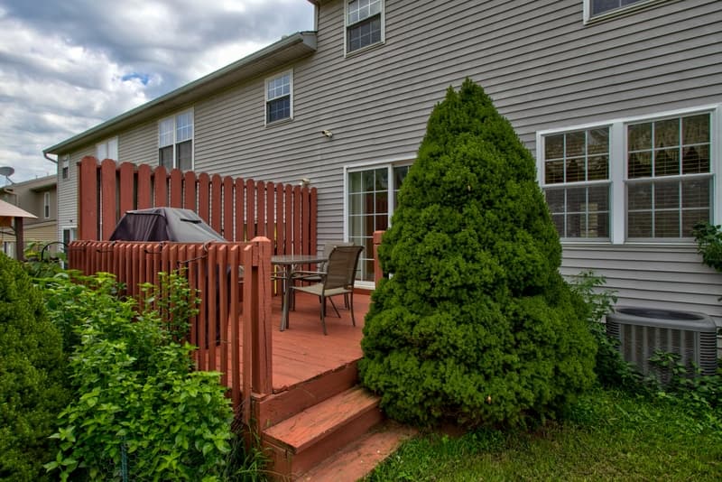 Lancaster House: 1030 Sterling Place