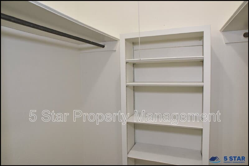 El Paso Condo: 6700 Escondido Drive