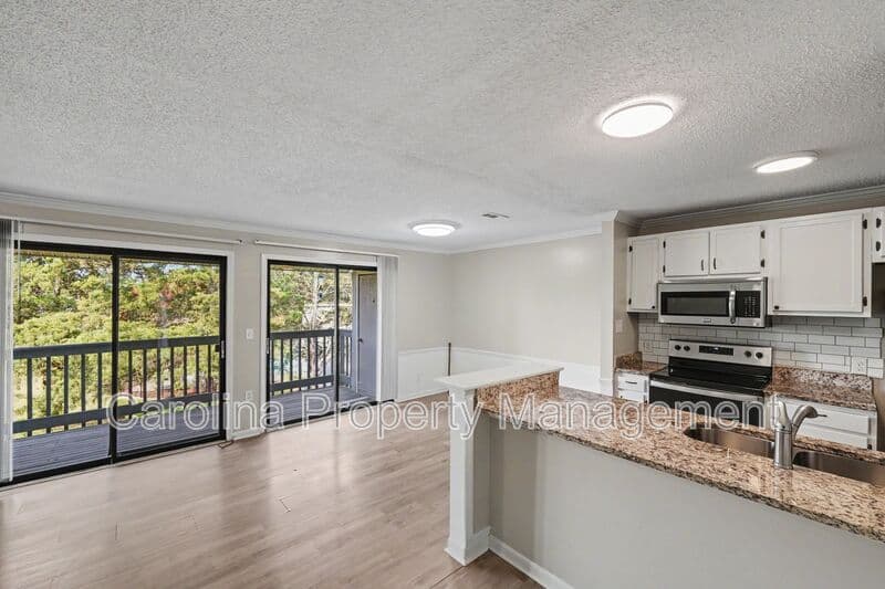 Charlotte House: 10971 Harrowfield Rd
