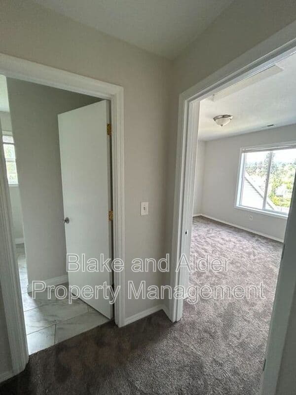 Portland House: 5609 SE 117TH Ave