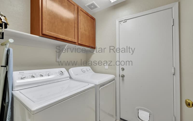 Litchfield Park House: 6031 N Castano Dr