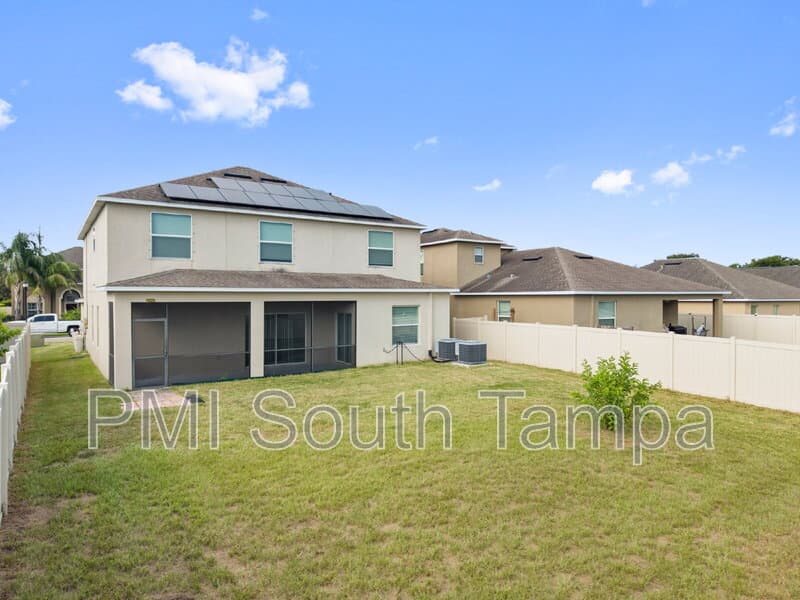 Hudson House: 13740 Newport Shores Dr