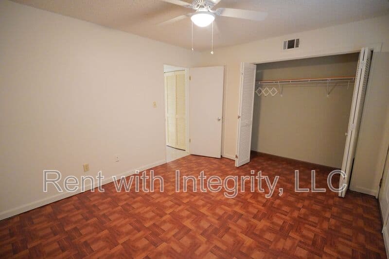 Tallahassee House: 2335 Parrot Lane