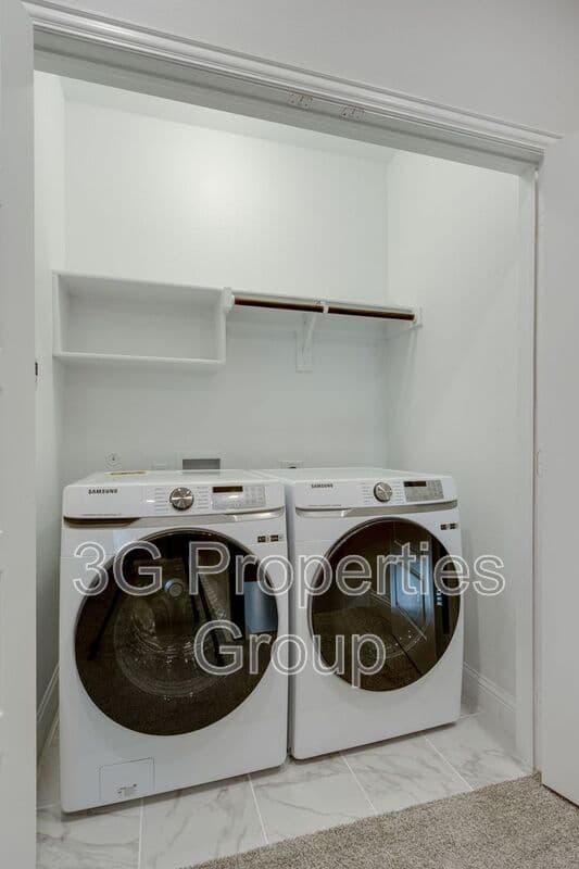 Lewisville House: 344 Almanor St