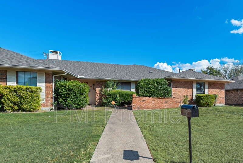 Dallas Condo: 4724 Berridge Ln