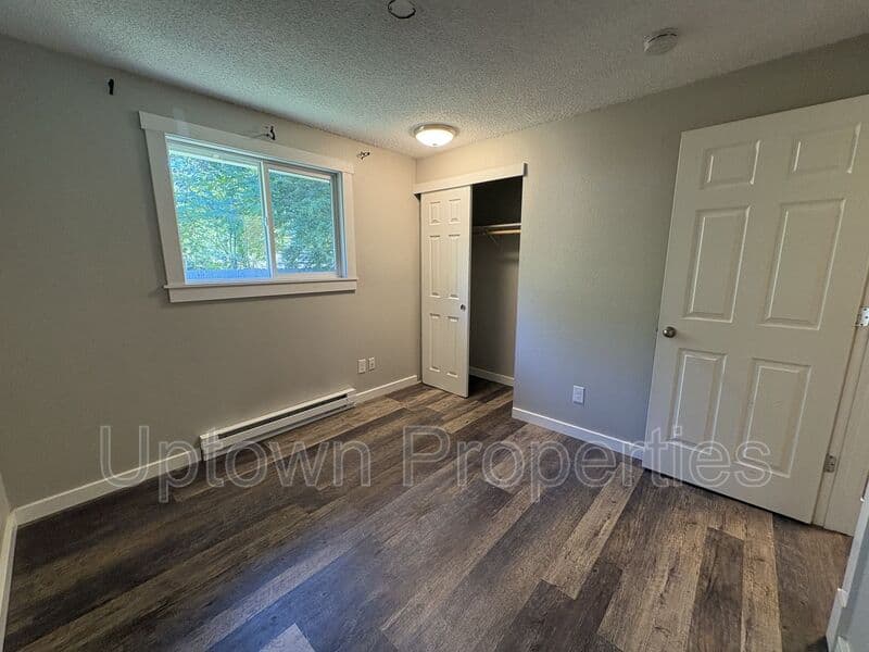 Tigard House: 8120 SW Thorn St