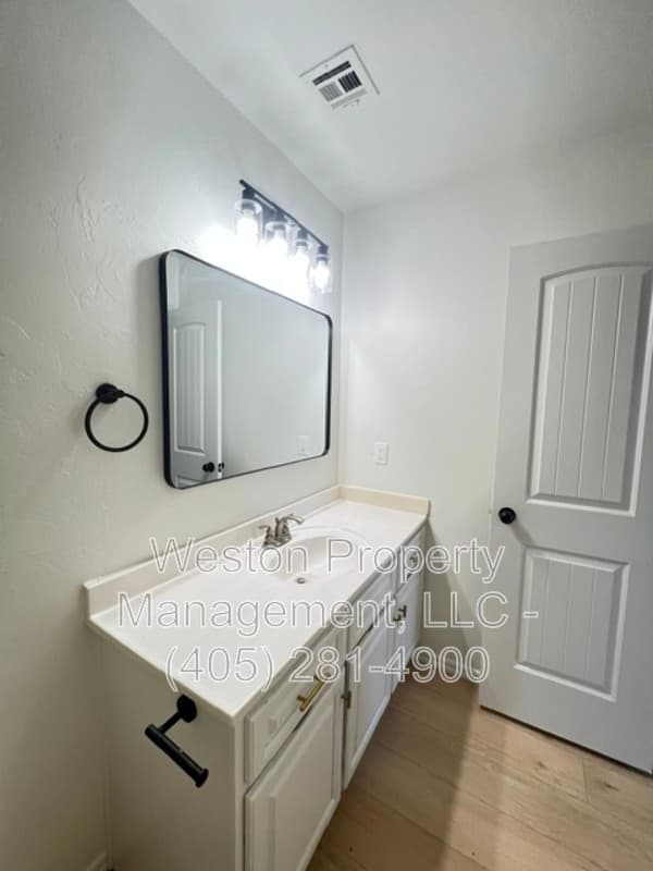 Edmond House: 2361 Northwest 197th Street
