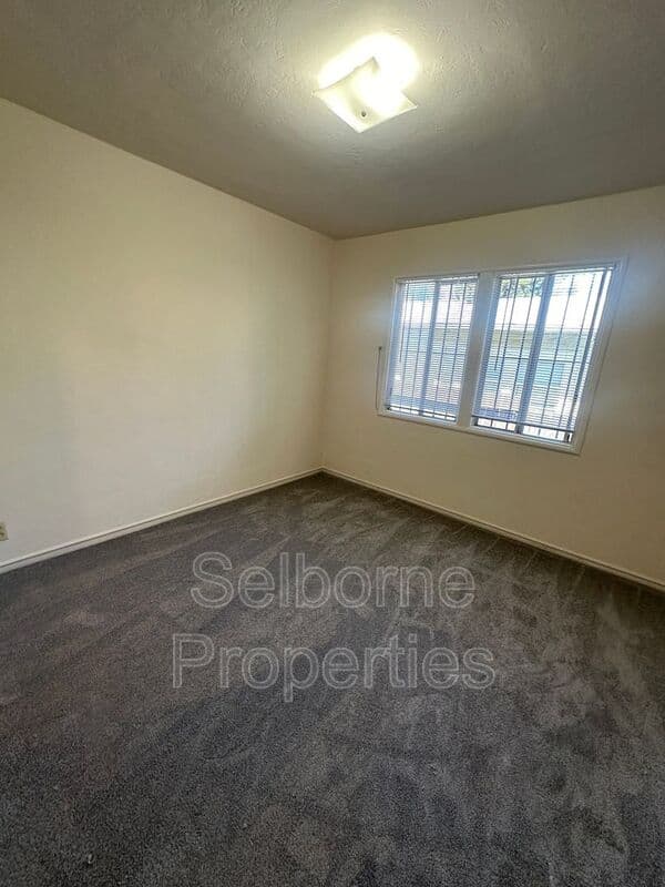 Oakland House: 1945 East 29th Street