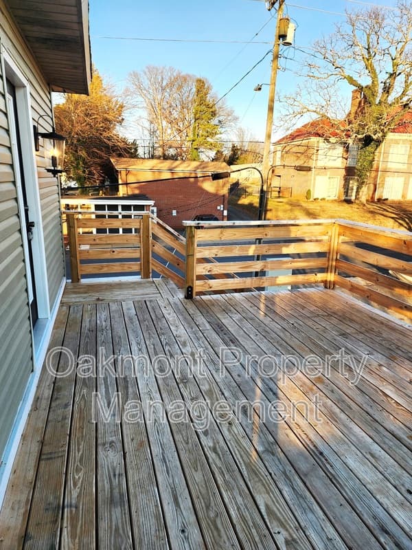 Madison Heights Townhome: 110 Phelps Road - B