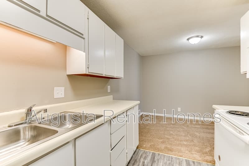Augusta Condo: 940 Stevens Creek Road 403