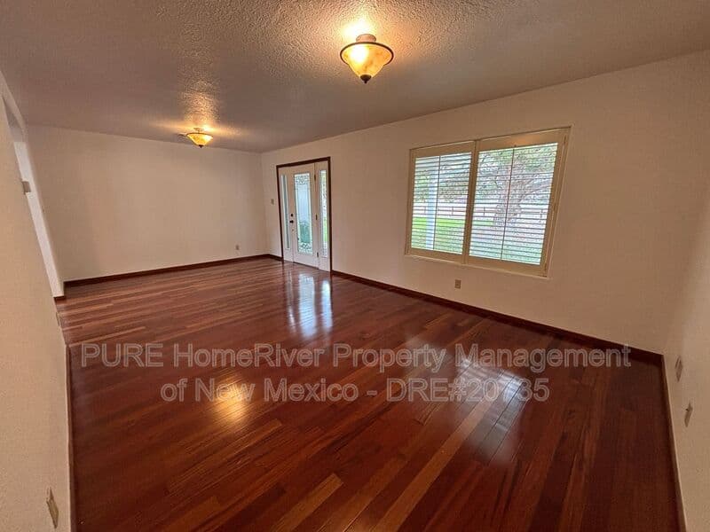 Flora Vista House: 7501 Old Aztec Hwy