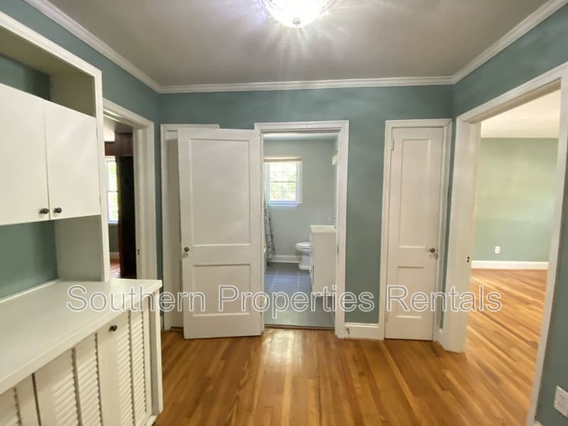 Fayetteville House: 807 Cape Fear Avenue