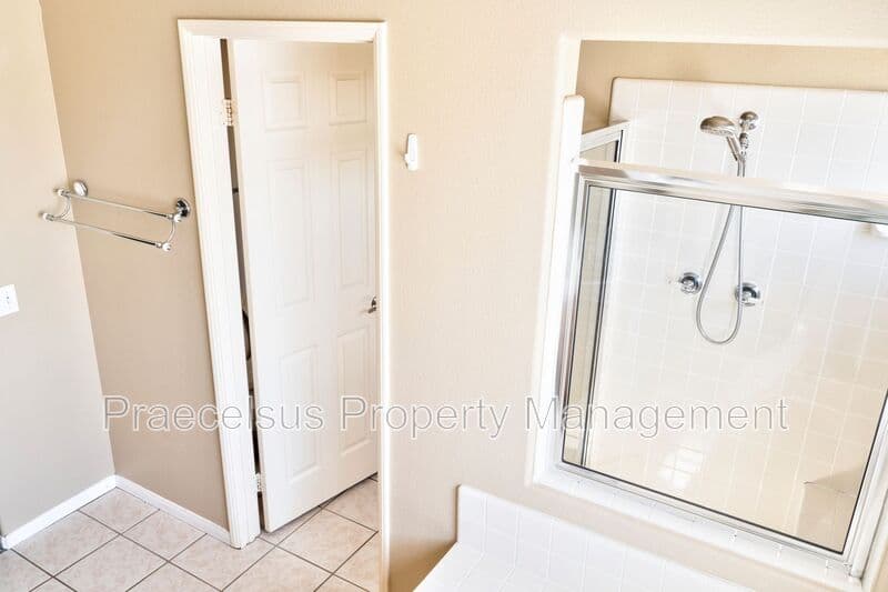 Chula Vista House: 978 Norella St