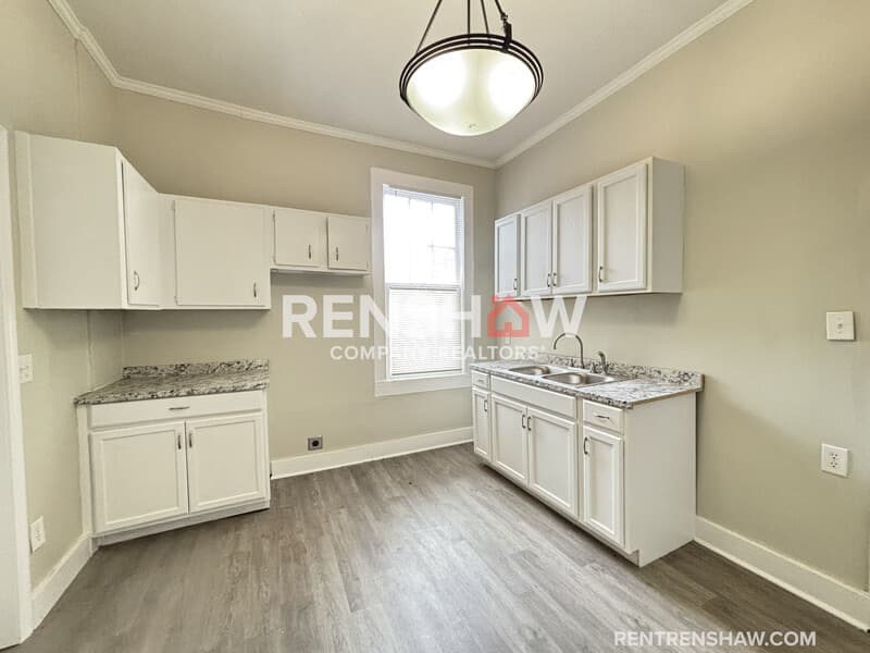 Memphis House: 1571 E Mclemore Ave