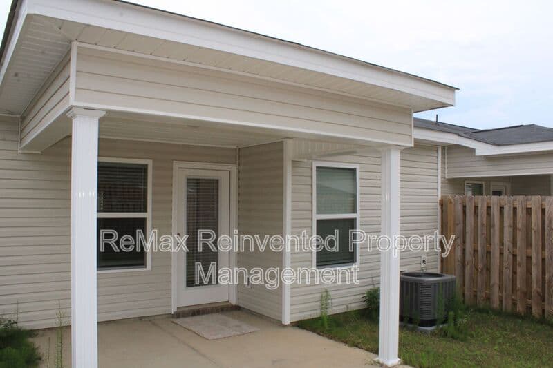 Graniteville House: 8116 Bannock Cir