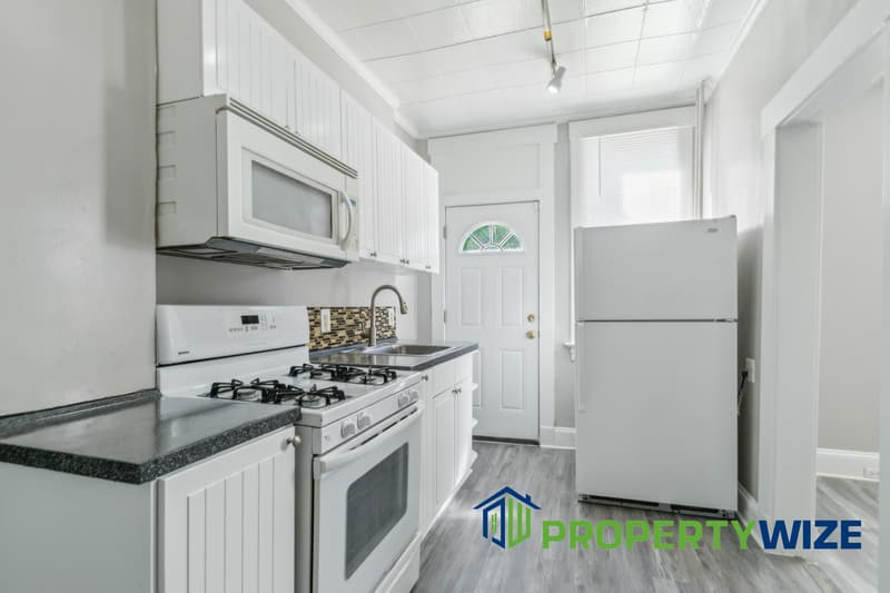 Baltimore Townhome: 3343 Avondale Avenue