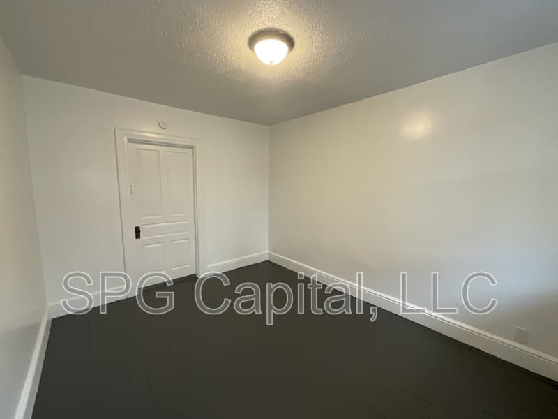 York Condo: 618 Salem Ave, York - 1st Fl