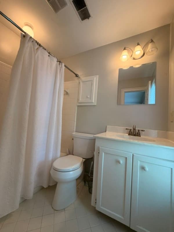 Columbia Condo: 600 Woodrow Street Unit M - 1