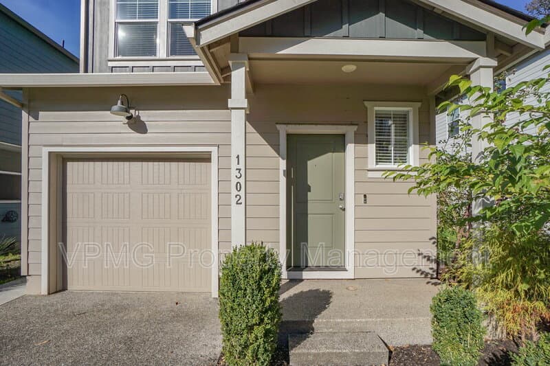 Battle Ground House: 1302 SW 5th St
