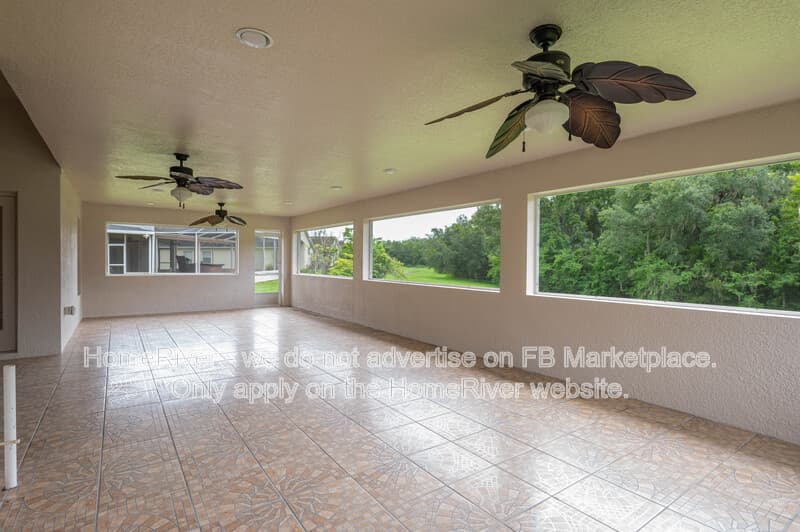 Mulberry House: 4409 Stoney River Dr