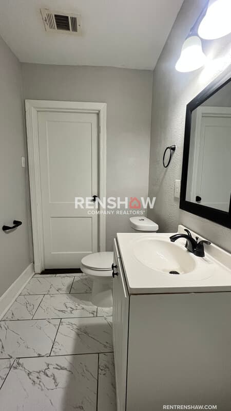 Memphis Condo: 1868 Vollintine Ave