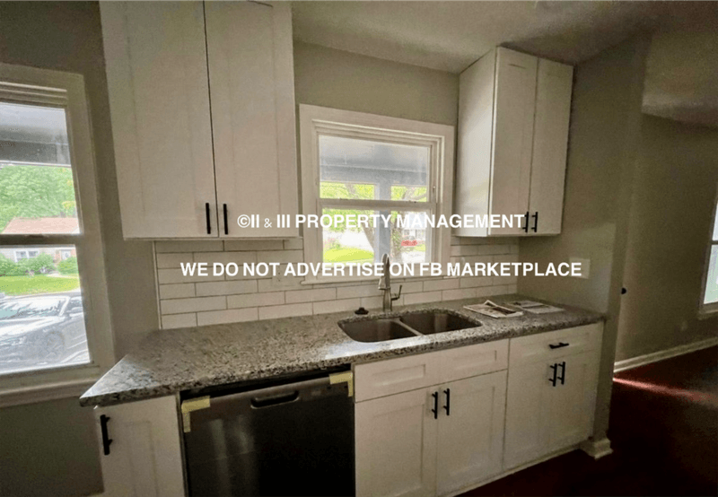 Overland Park House: 7306 Glenwood