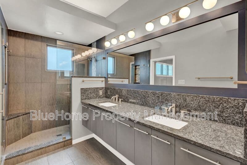 Orlando Townhome: 465 East South St.