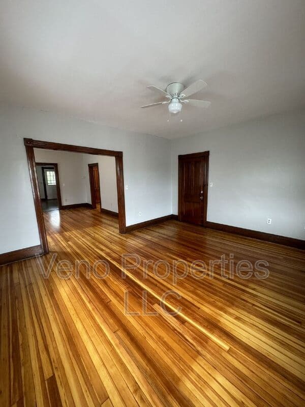 Mechanicville House: 149 Saratoga Ave.