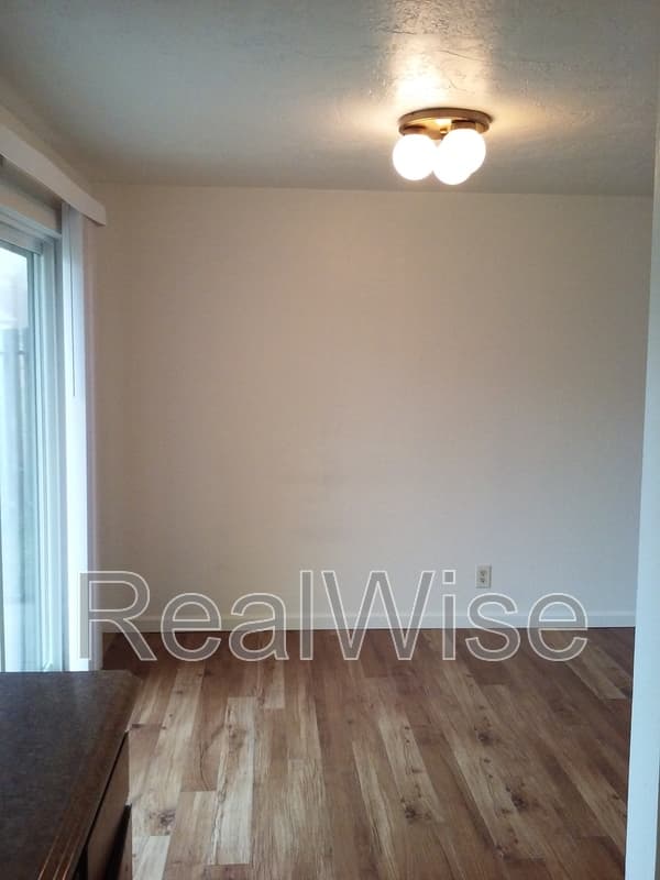 Grants Pass House: 1125 SW Bridge St