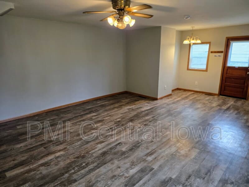 Des Moines Condo: 4131 55th Street