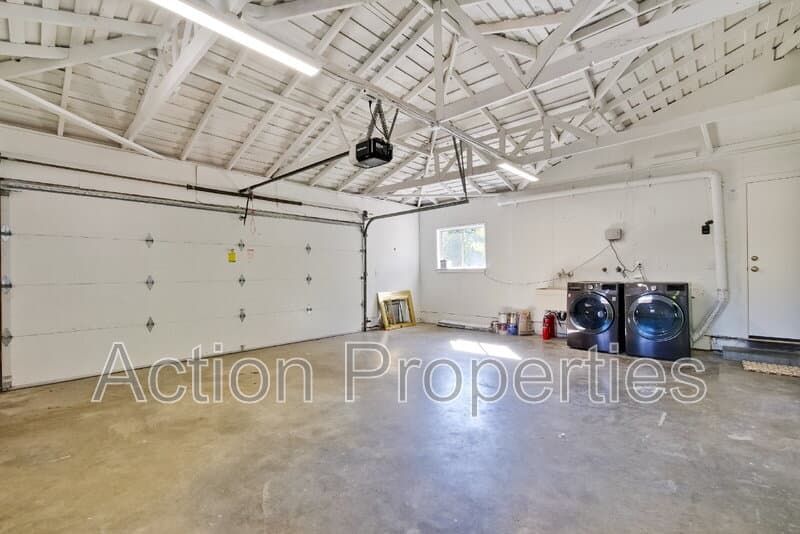 Mountain View House: 86 Dalma Drive